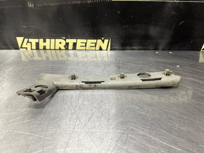 04-06 PONTIAC GTO FRONT LH LEFT FRONT BUMPER GUIDE BRACKET 92177408 OEM #N897