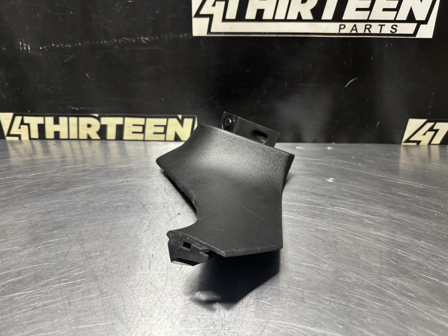 04-06 PONTIAC GTO LH DASH CONSOLE TRIM OEM 92155337 #N300