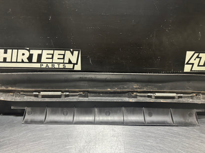 97-04 C5 CORVETTE LOWER CENTER AIR DEFLECTOR ASSEMBLY 10401458 OEM #N606