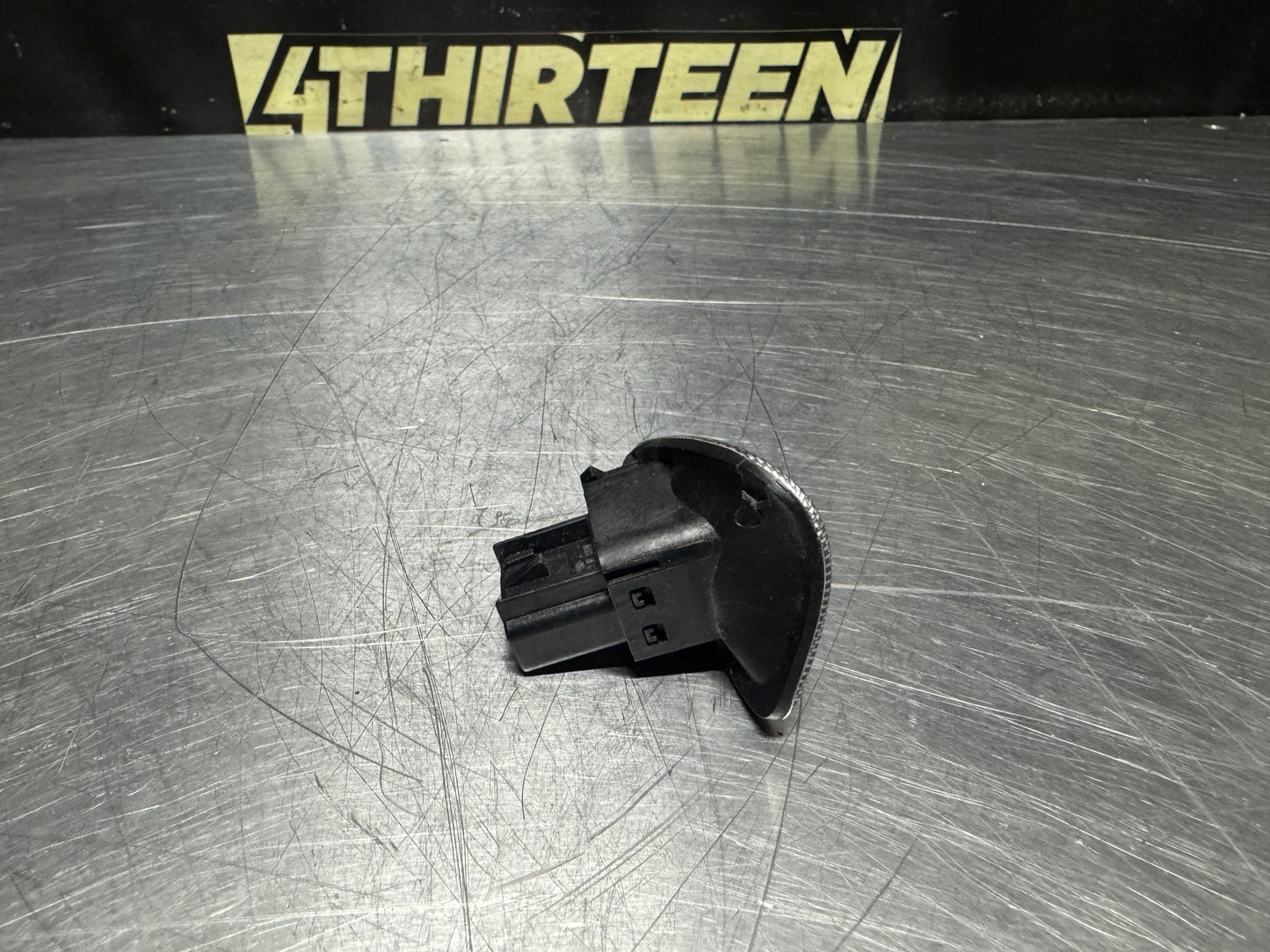 05-13 C6 CORVETTE LH DRIVER DOOR RELEASE SWITCH 10362041 #N587