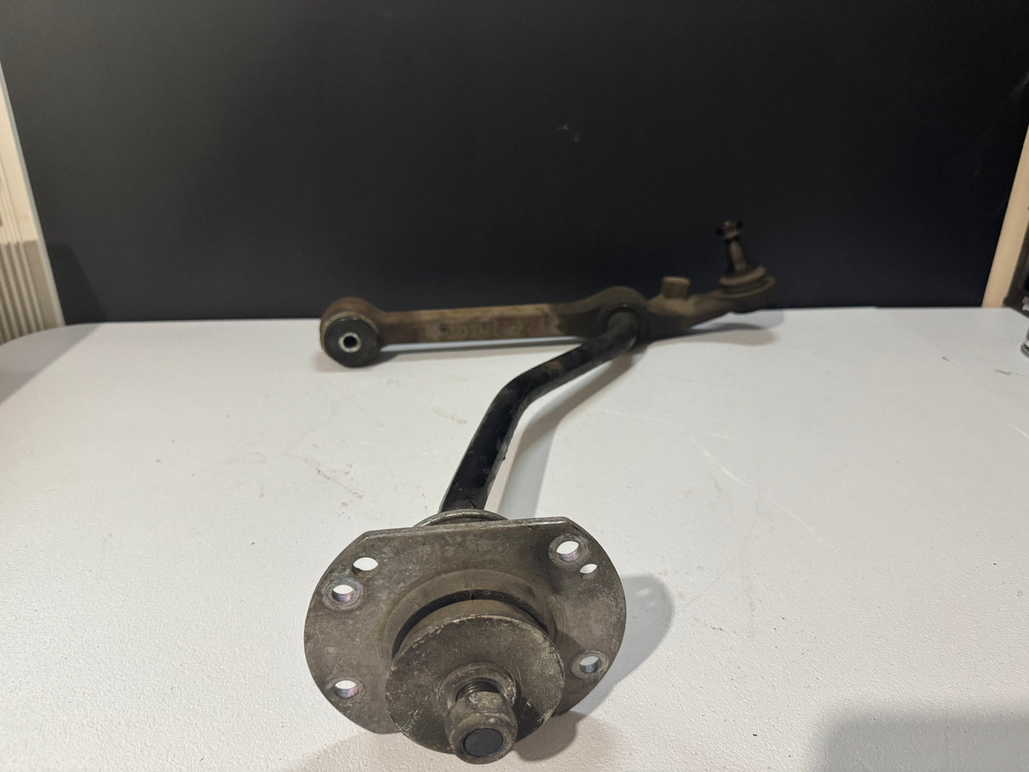 04-06 PONTIAC GTO LH DRIVER FRONT CONTROL ARM AND RADIUS OEM #K6