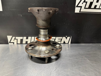2004 PONTIAC GTO PASSENGER REAR RR WHEEL HUB OEM #L229