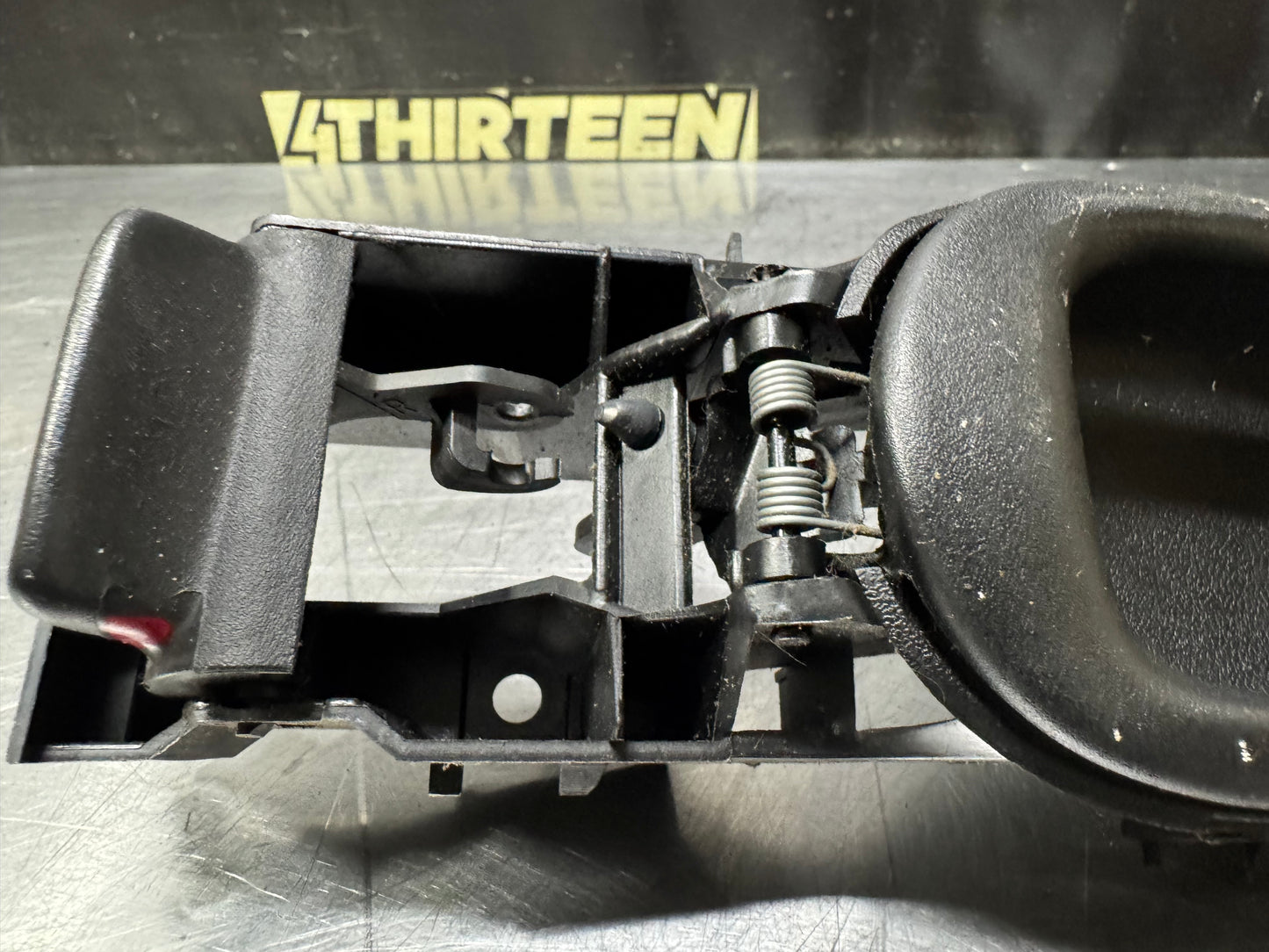 1997–2004 CORVETTE C5 INTERIOR RH PASSENGER DOOR HANDLE #N828
