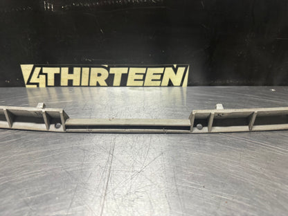 04-06 PONTIAC GTO UPPER REAR CENTER BUMPER BRACKET 92049262 OEM #N382