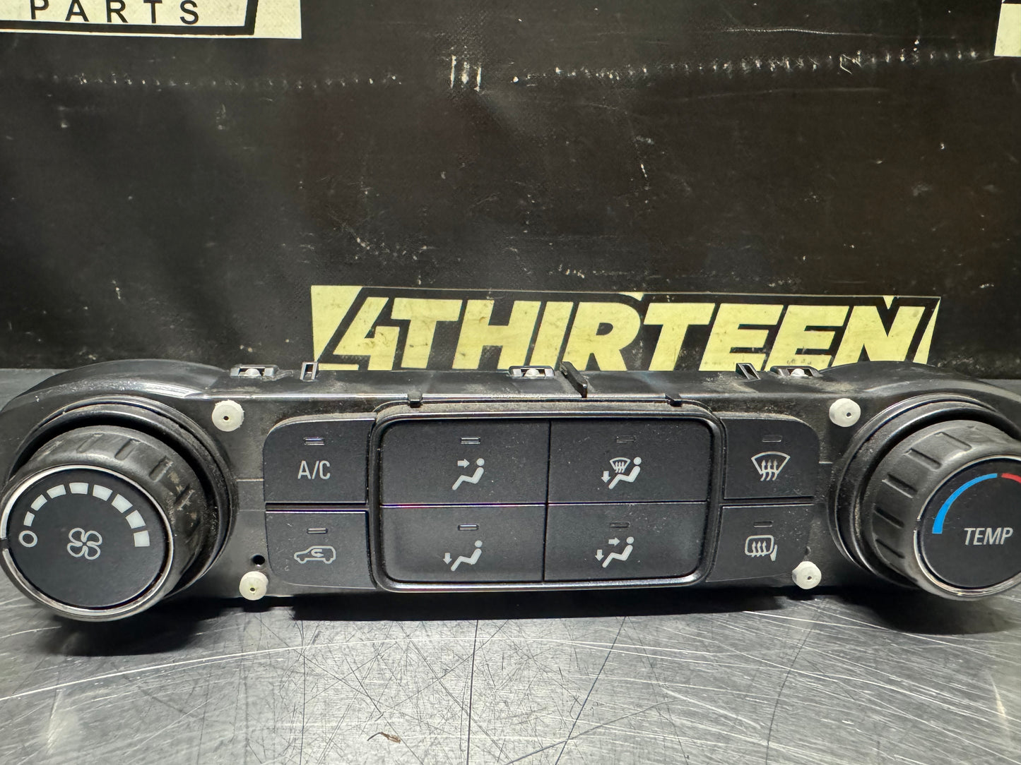 14-18 CHEVY SILVERADO GMC SIERRA CLIMATE CONTROL UNIT 84164475 OEM #N599