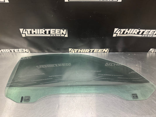 97-04 C5 CORVETTE RIGHT RH PASSENGER DOOR WINDOW #L374