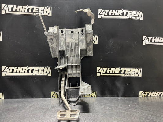 1997-2004 C5 CORVETTE AUTOMATIC PEDAL ASSEMBLY 10400213 #N507