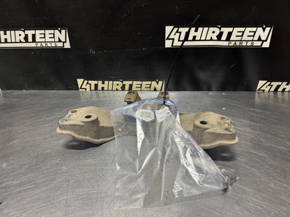 04-06 PONTIAC GTO TRANSMISSION T56 CROSSMEMBER OEM #N268