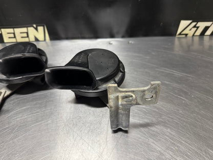 04-06 PONTIAC GTO HORN SET OEM #N320