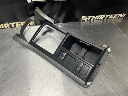 04-06 PONTIAC GTO SHIFTER BEZEL TRIM OEM #N135