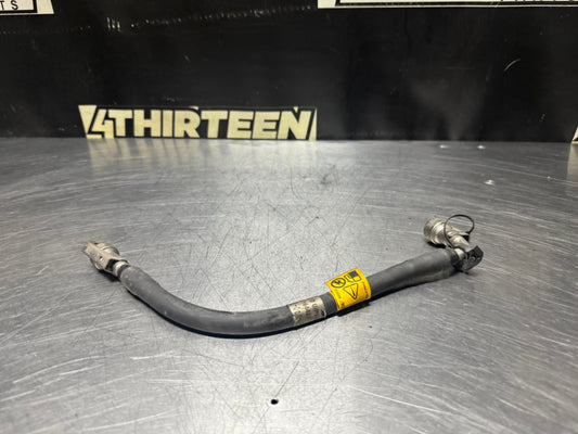 04 - 06 PONTIAC GTO FUEL RAIL INTAKE HOSE 92164421 OEM #N386