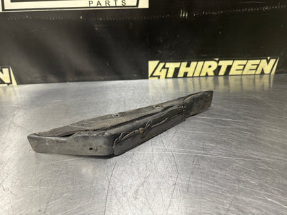97-04 C5 CORVETTE RH PASSENGER SIDE EXTERIOR A-PILLAR BRACKET OEM #N631