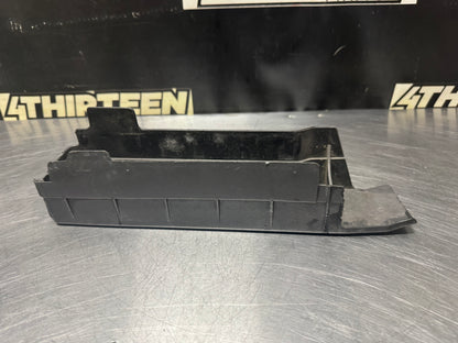 04-06 PONTIAC GTO UNDER HOOD FUSE BOX LID 92169852 OEM #N258