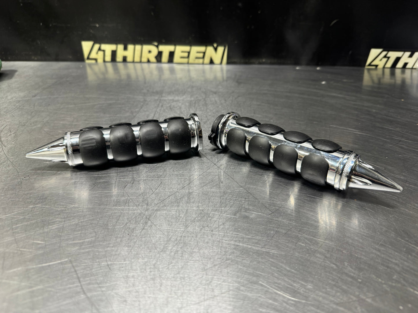 AFTERMARKET MOTORCYCLE SPIKE HANDLE BAR GRIPS FOR HARLEY DAVIDSON #N789