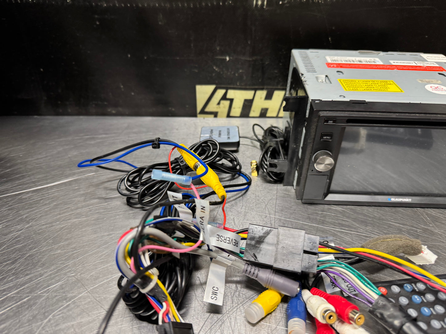 99-06 SILVERADO BLAHPUNKT SAN DIEGO 530 DOUBLE DIN RADIO #N842