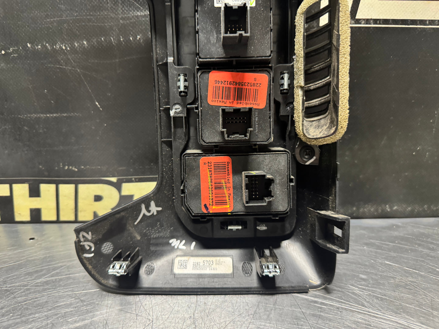 2015-2019 CHEVY SILVERADO 1500 2500 HEADLIGHT, 4x4, TOW CONTROL PANEL OEM #N434
