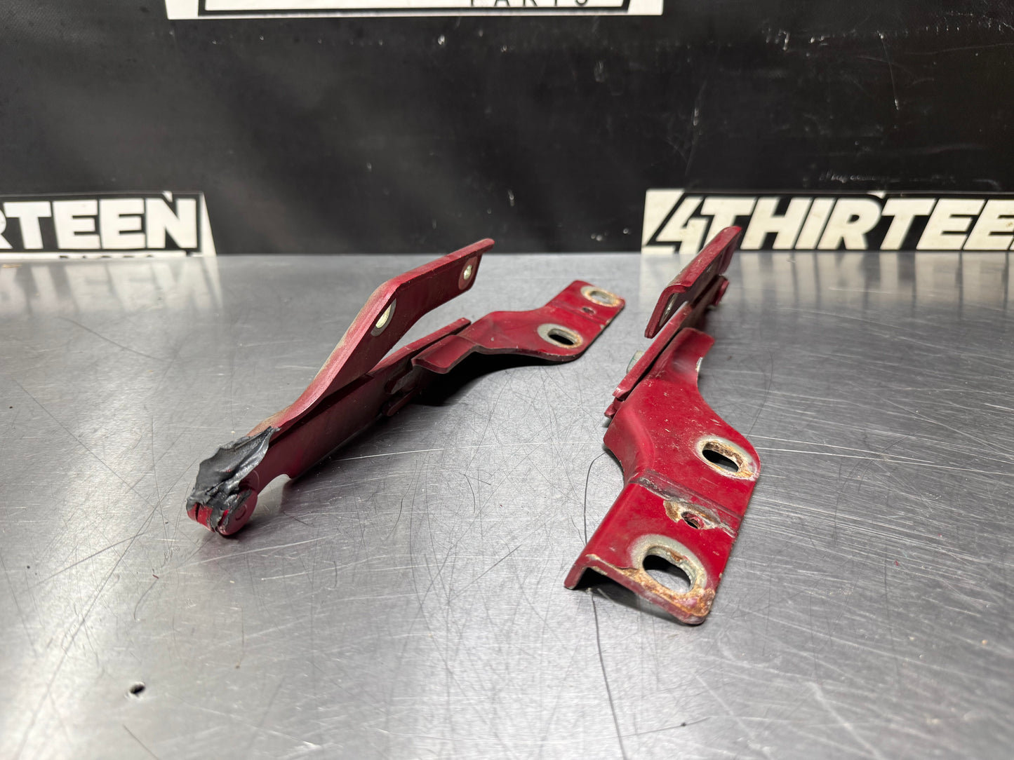 04-06 PONTIAC GTO RH & LH RIGHT HAND AND LEFT HAND HOOD HINGES SET OEM #L460