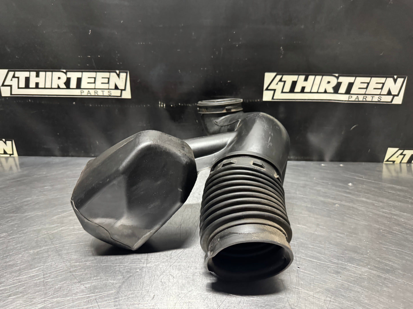 03-06 CHEVY SILVERADO GMC SIERRA AIR INTAKE DUCT TUBE 15679060 OEM #N442