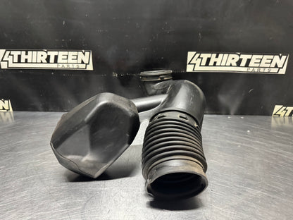 03-06 CHEVY SILVERADO GMC SIERRA AIR INTAKE DUCT TUBE 15679060 OEM #N442