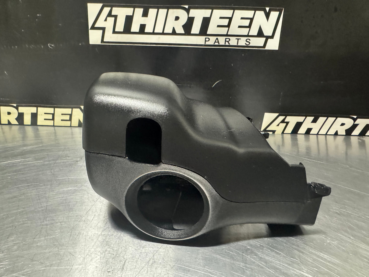 04-06 PONTIAC GTO STEERING COLUMN COVER OEM #N133