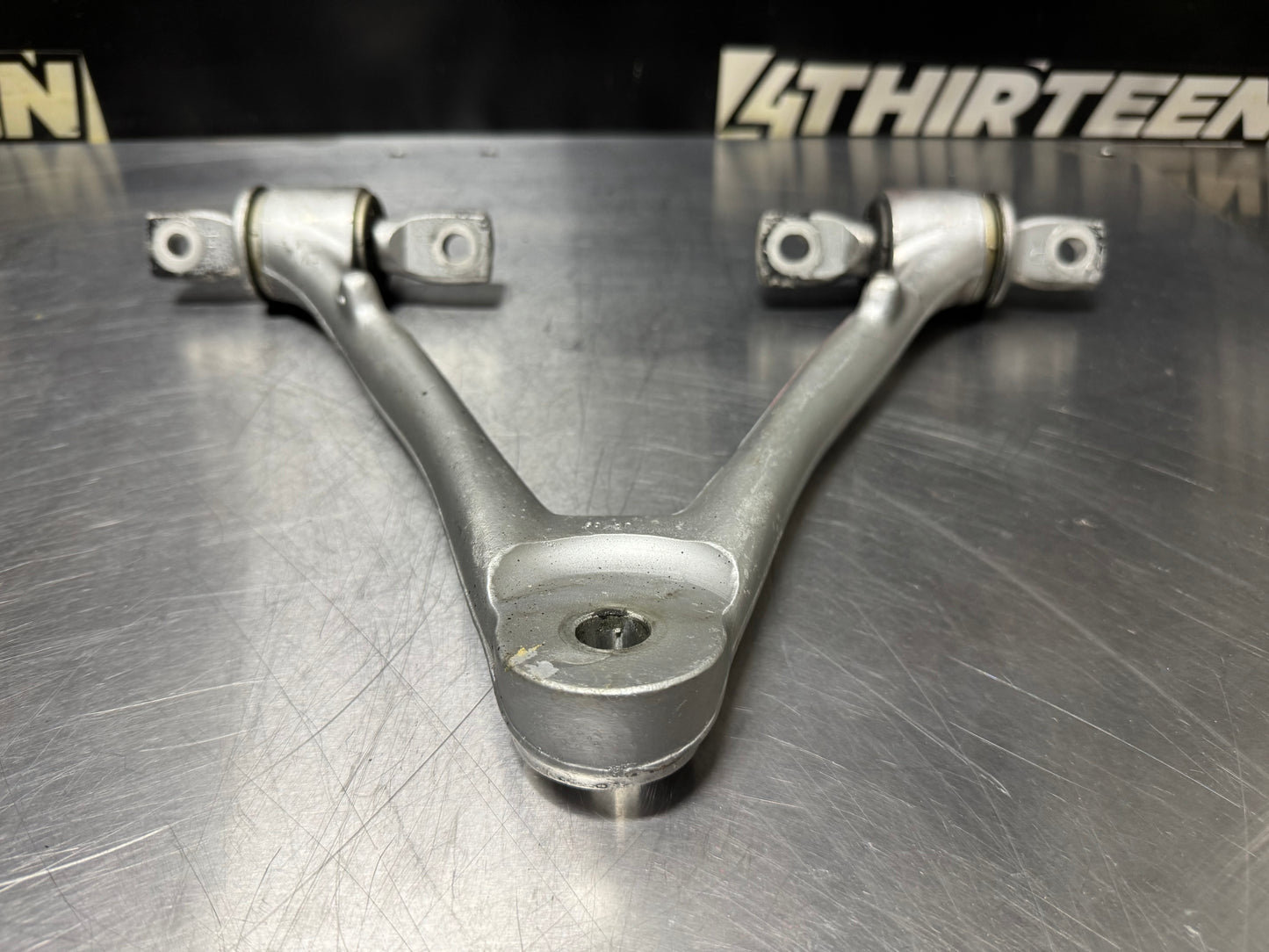 1997 - 2004 C5 CORVETTE RIGHT FRONT UPPER CONTROL ARM USED OEM #N88