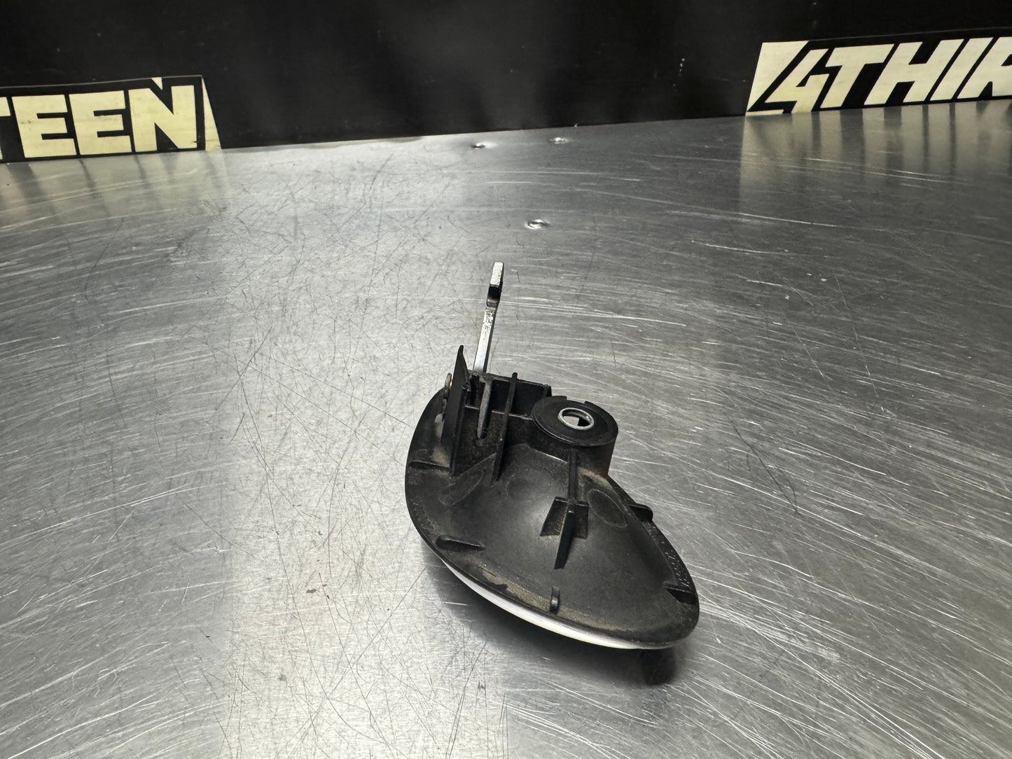04-06 PONTIAC GTO RH PASSENGER SIDE INTERIOR DOOR HANDLE OEM #N243