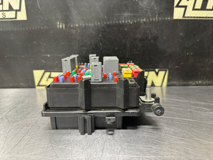 03-05 CHEVY SILVERADO GMC SIERRA 2500 ENGINE BAY FUSE BOX 15115615-02 OEM #N971