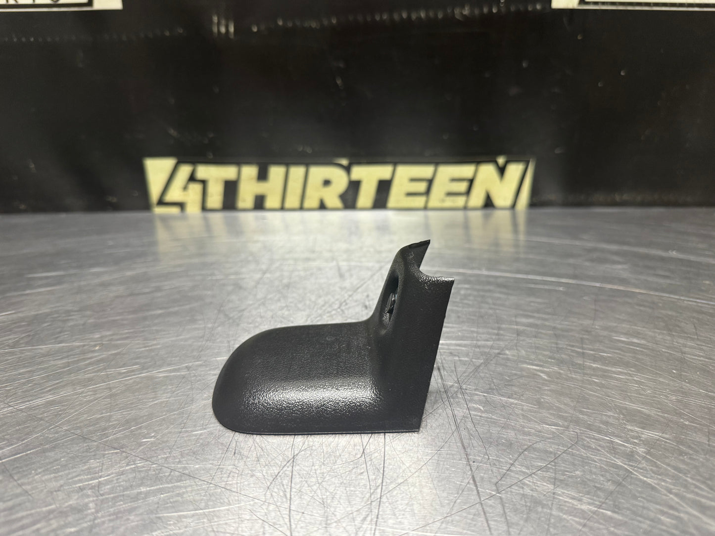 97 -04 CORVETTE C5 SEAT TRACK COVER #N596