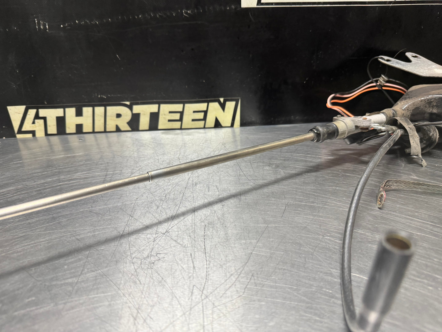 1997-2004 CORVETTE C5 CONVERTIBLE RADIO POWER ANTENNA 10285495 #N303