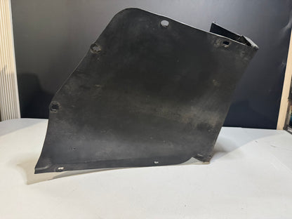 97-04 C5 CORVETTE RIGHT FRONT PASSENGER  WHEEL LINER SPLASH SHEILD OEM #K13