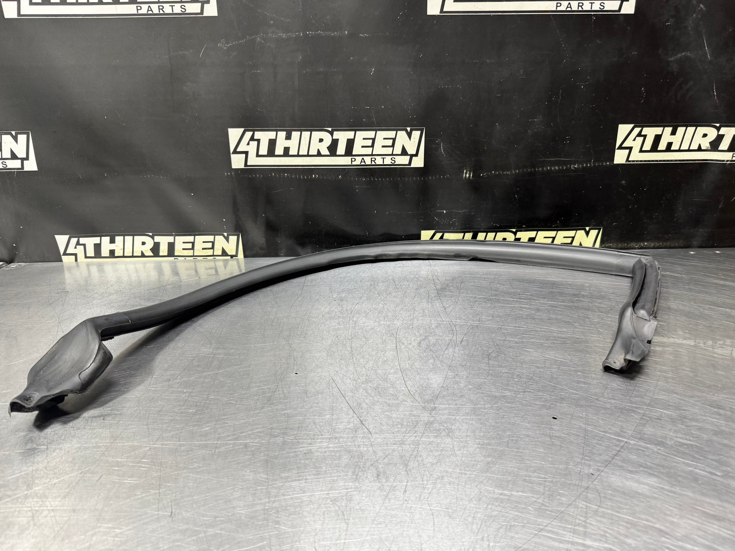 01-04 C5 Z06 FRC CORVETTE LH DRIVER  DOOR SEAL OEM #N848