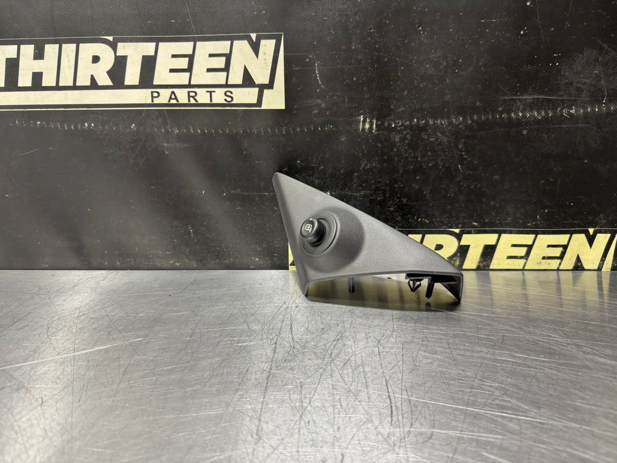 10-14 FORD MUSTANG GT LH DRIVER DOOR MIRROR TRIM COVER OEM #N963