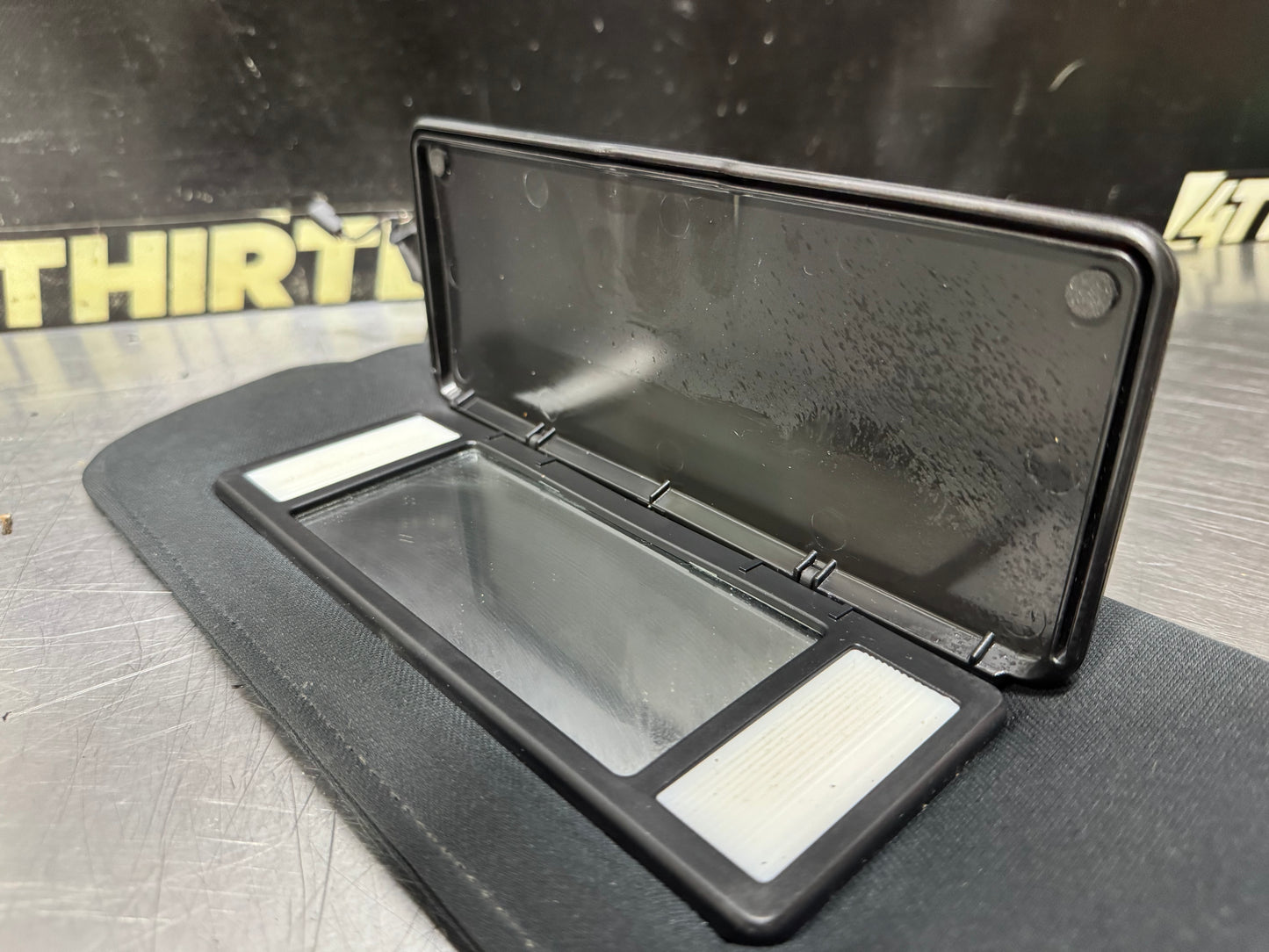 97-04 C5 DRIVER SIDE SUN VISOR VANITY #N749