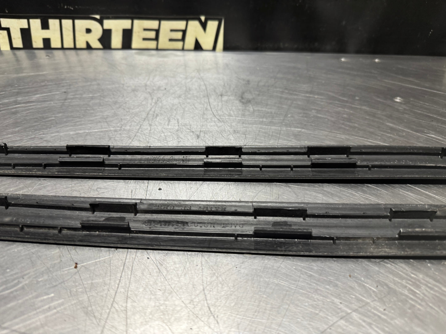04-06 PONTIAC GTO SCUFF PLATE SILL TRIM SET OEM #N322
