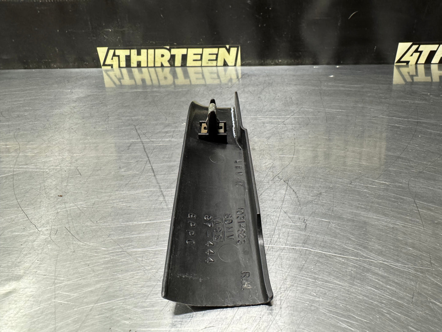 97-04 CORVETTE C5 RIGHT DOOR SILL JAMB TRIM PANEL BLACK #N875