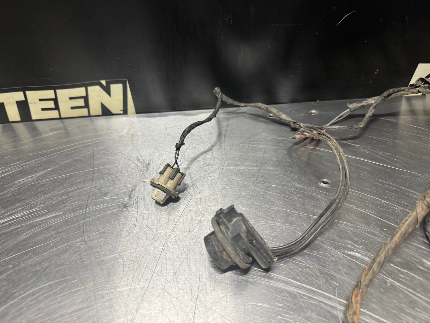 1997-2004 CORVETTE C5 USED OEM FRONT BUMPER HARNESS #N215