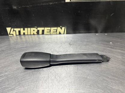 1997-2004 CORVETTE C5 RH PASSENGER SEAT BELT BUCKLE RECEIVER BLCK OEM #N499
