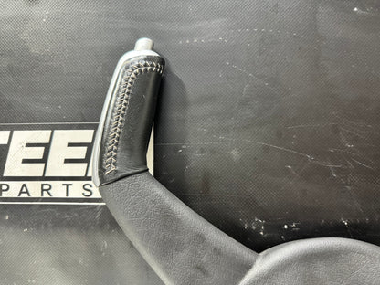 04-06 PONTIAC GTO EMERGENCY BRAKE HANDLE GREY STITCHING #L424