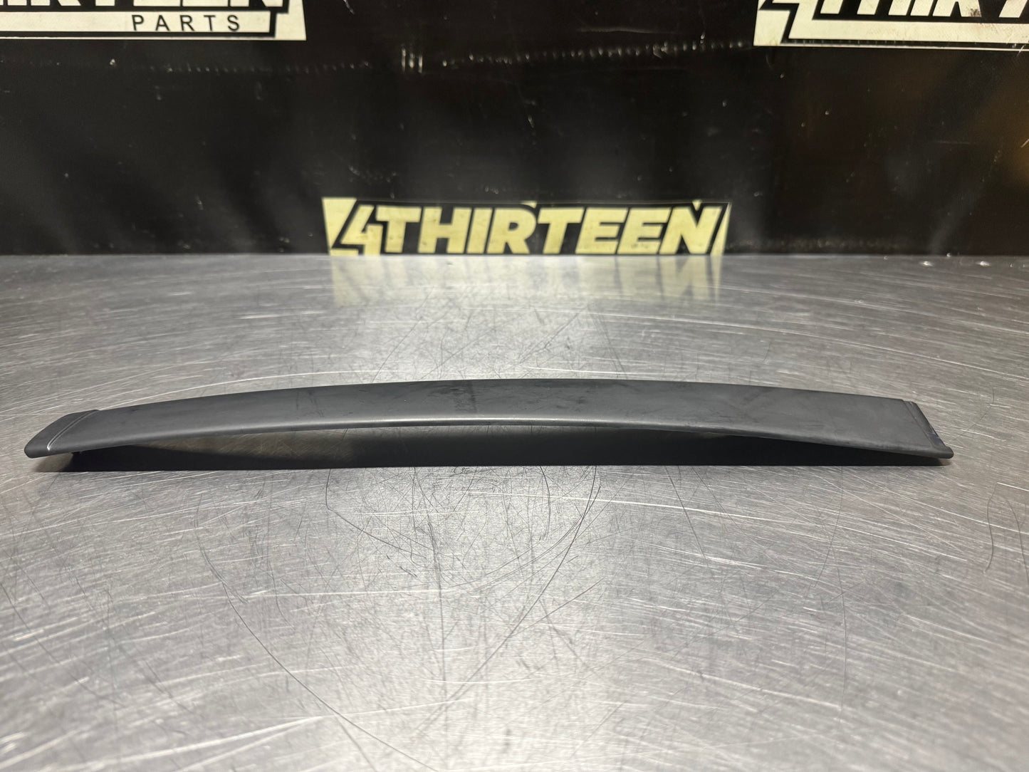 04-06 PONTIAC GTO EXTERIOR B PILLAR WINDOW TRIM RH SIDE 92093112 OEM #N591