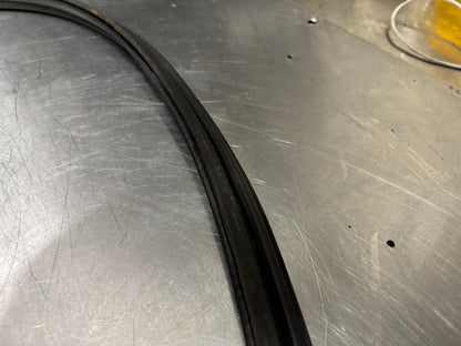 1997-2004 CORVETTE C5 CONVERTIBLE TRUNK / DECK LID WEATHER STRIP SEAL OEM #N879
