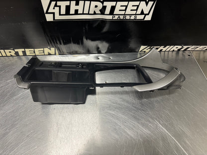 04-06 PONTIAC GTO SHIFTER BEZEL TRIM OEM #N135