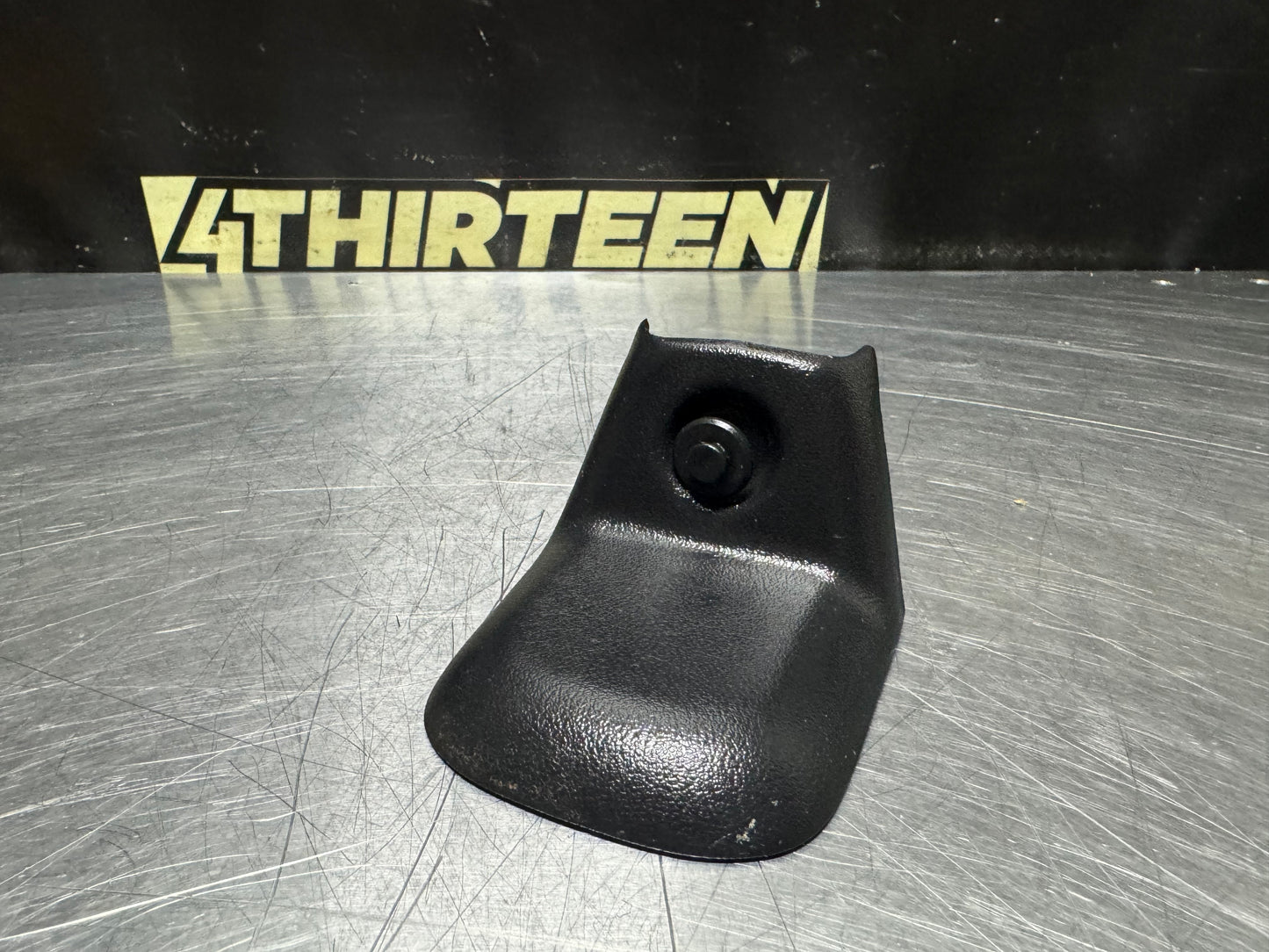 97 -04 CORVETTE C5 SEAT TRACK COVER #N595