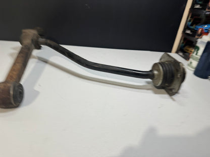 04-06 PONTIAC GTO RH PASSENGER  FRONT CONTROL ARM AND RADIUS OEM #K7