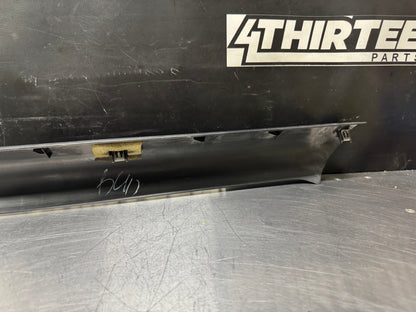 1997-2004 C5 CORVETTE DRIVER SIDE DOOR SILL KICK PANEL LH BLK OEM 10247091 #L471