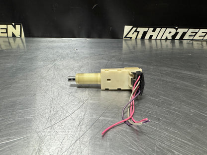 97-04 C5 CORVETTE BRAKE LIGHT SWITCH 10447139 OEM #N145