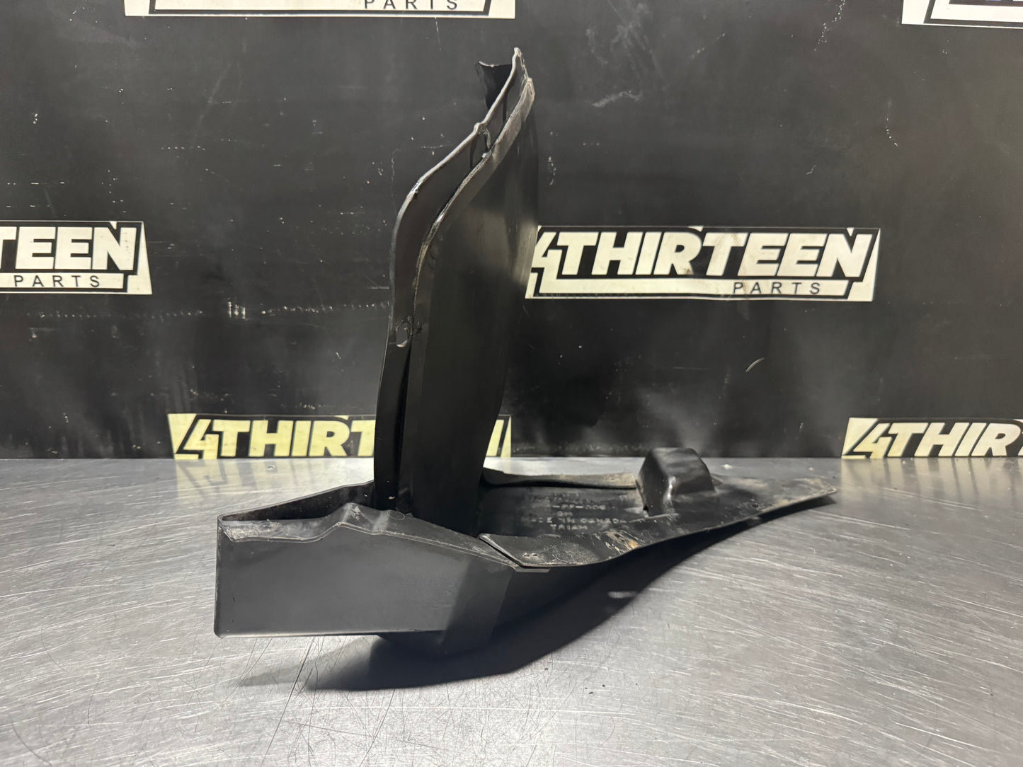 97-04 C5 CORVETTE RIGHT FRONT PASSENGER  WHEEL LINER SPLASH SHEILD OEM #N474