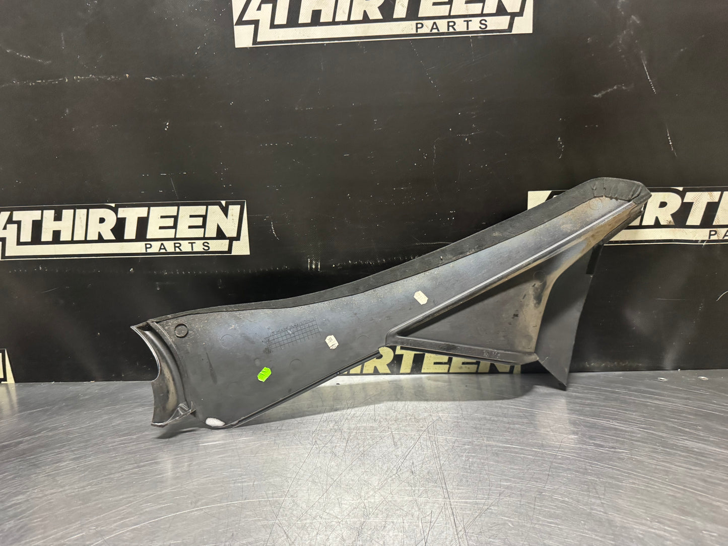 04-06 PONTIAC GTO LH BLK CONSOLE TRIM PANEL 92156764 OEM #N571