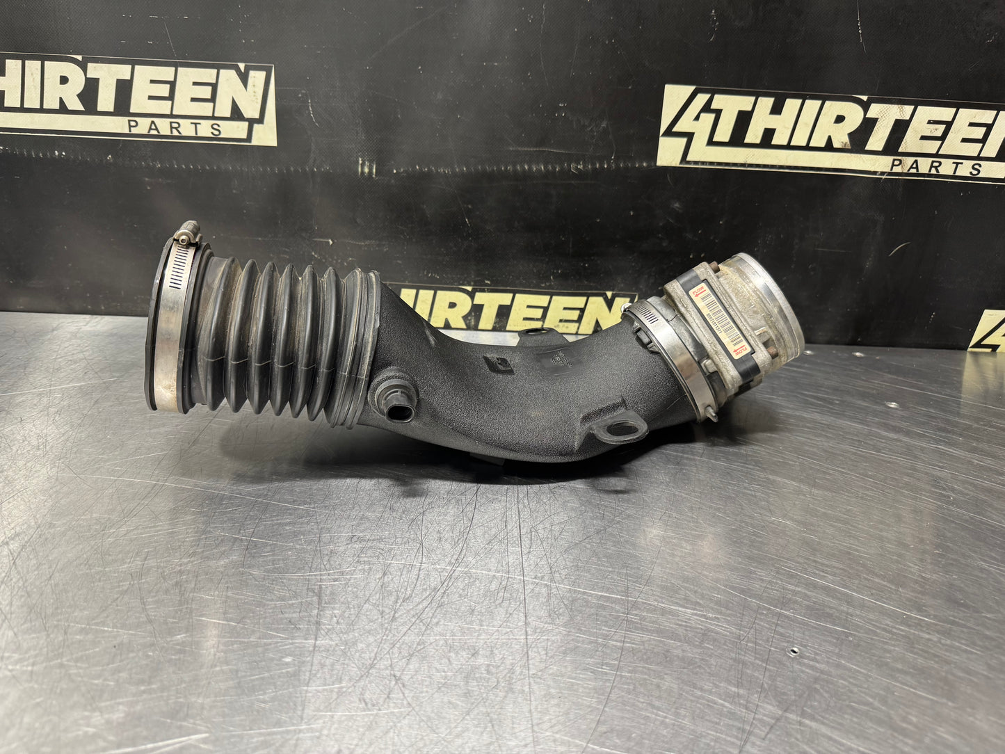97-04 C5 CORVETTE AIR INTAKE BRIDGE W/ MAF OEM #N914