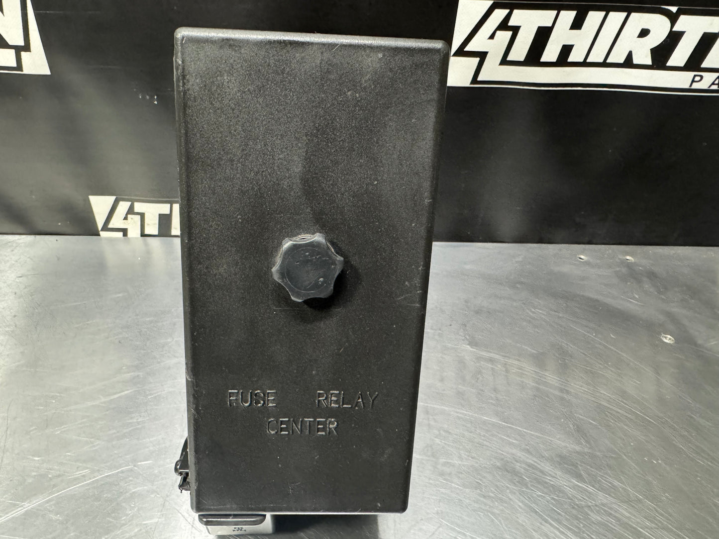 97-04 CORVETTE C5 ENGINE BAY FUSE BOX OEM 12176988 #L300