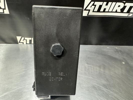 97-04 CORVETTE C5 ENGINE BAY FUSE BOX OEM 12176988 #L300